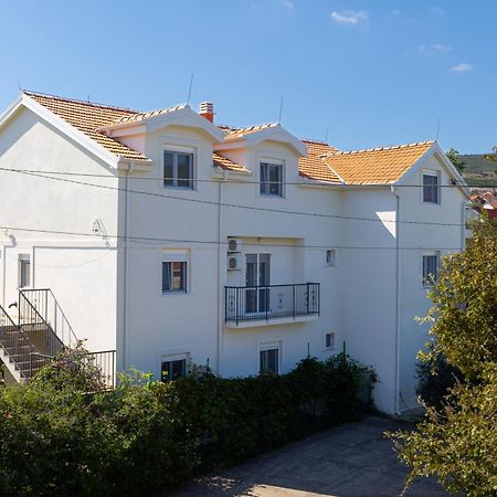 Apartments Lustica Radovici Eksteriør billede